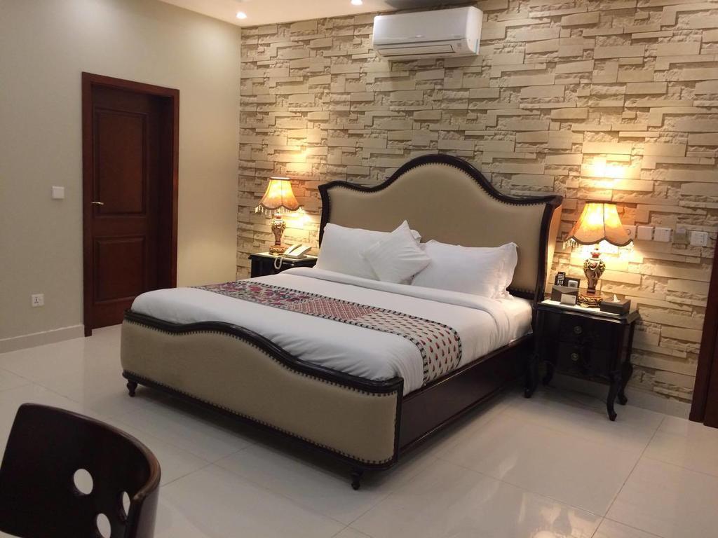 Orchards Cottage Hotel Karachi Esterno foto