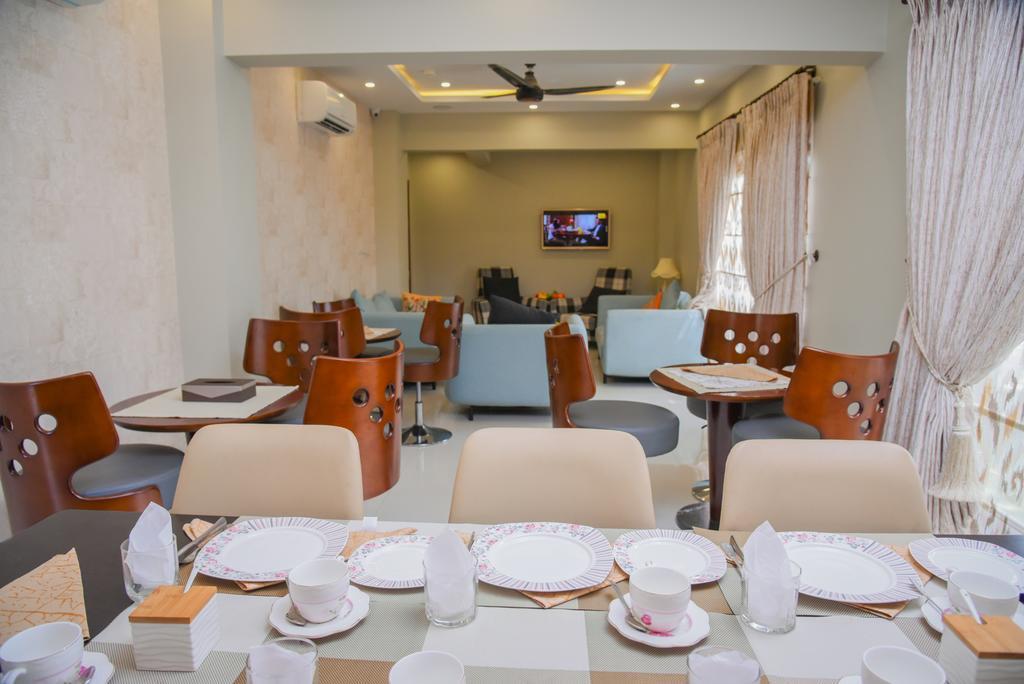 Orchards Cottage Hotel Karachi Esterno foto