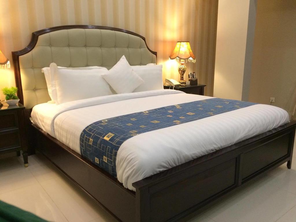 Orchards Cottage Hotel Karachi Esterno foto